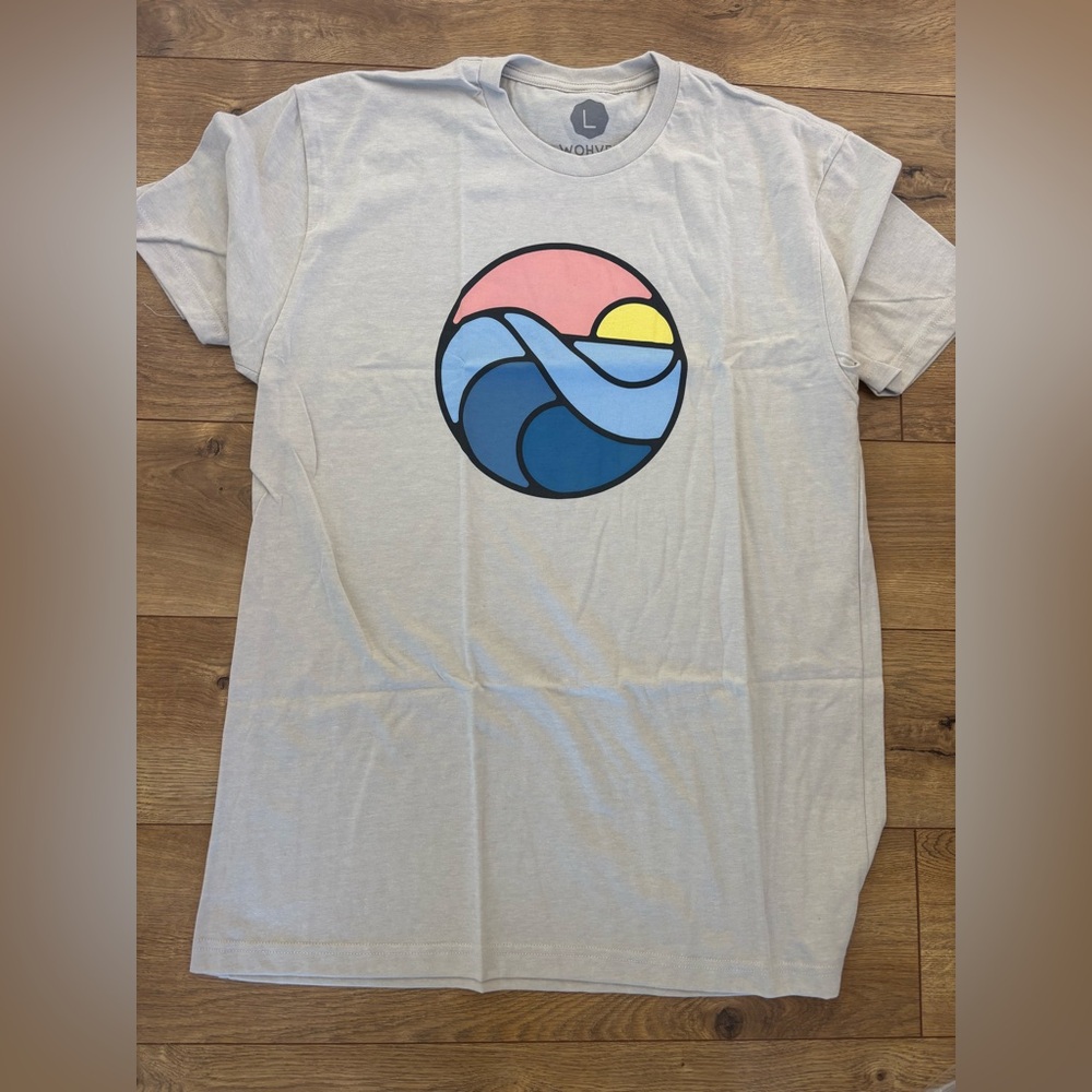 NWOT Wohven Graphic Tee with Wave Design